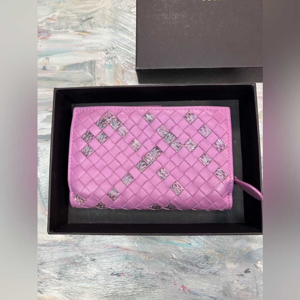 Bottega Veneta Light Purple & Animal Print Intrecciato Weave Wallet - Picture 9 of 17